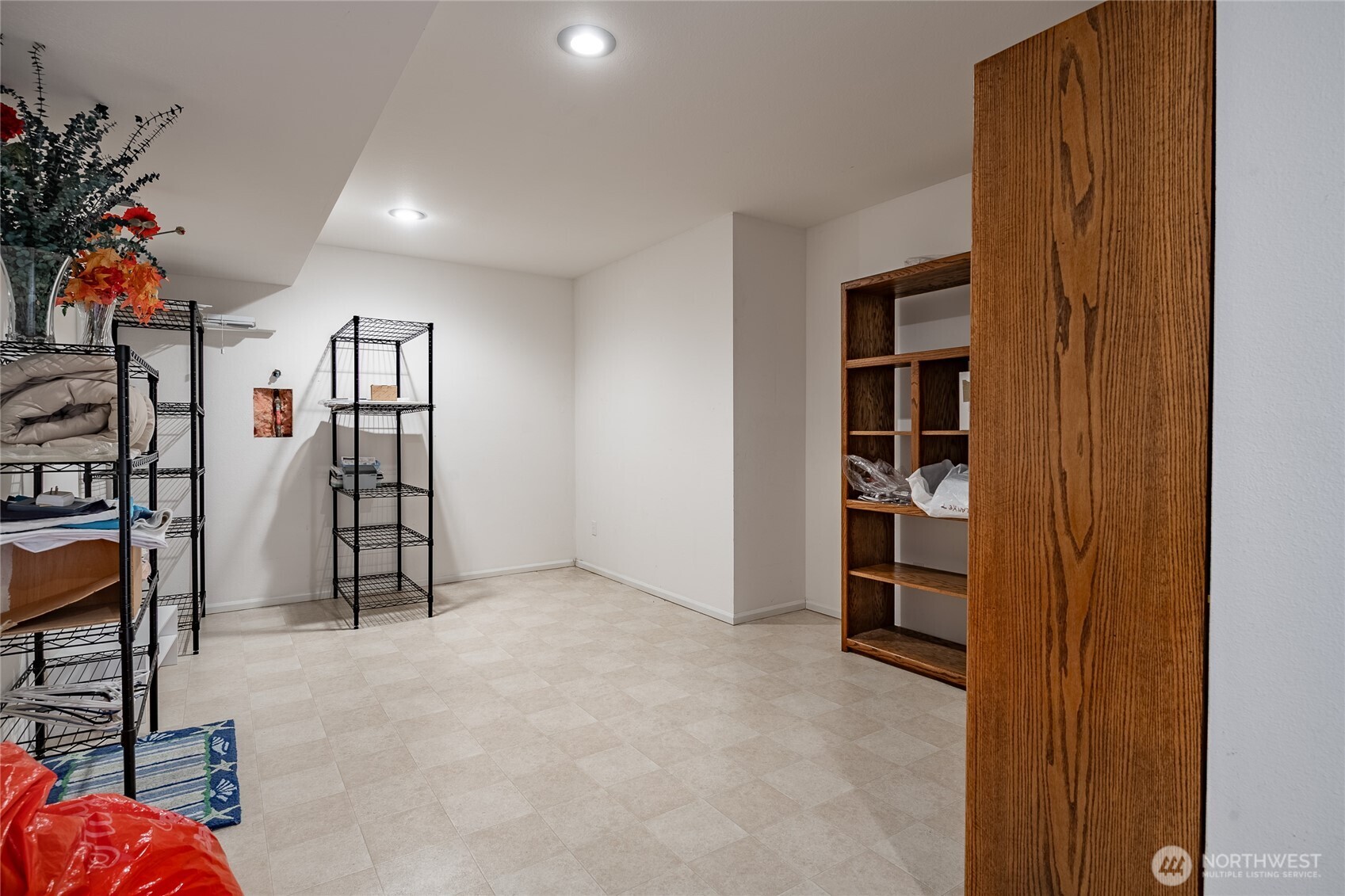 8012 Chinook Way