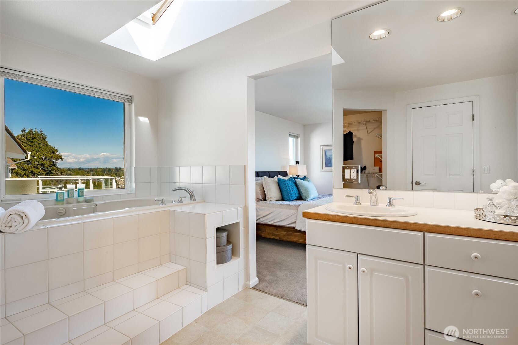 8012 Chinook Way
