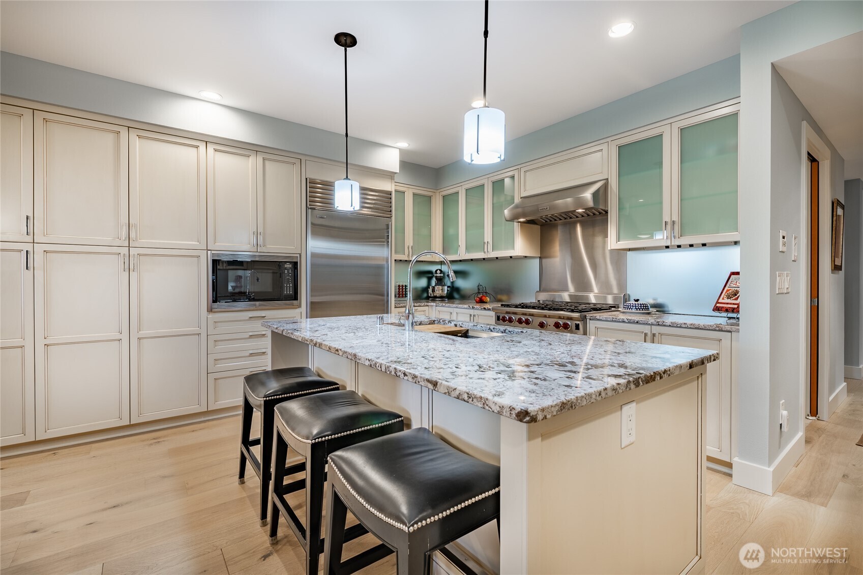 9525 Semiahmoo Parkway Unit: A204