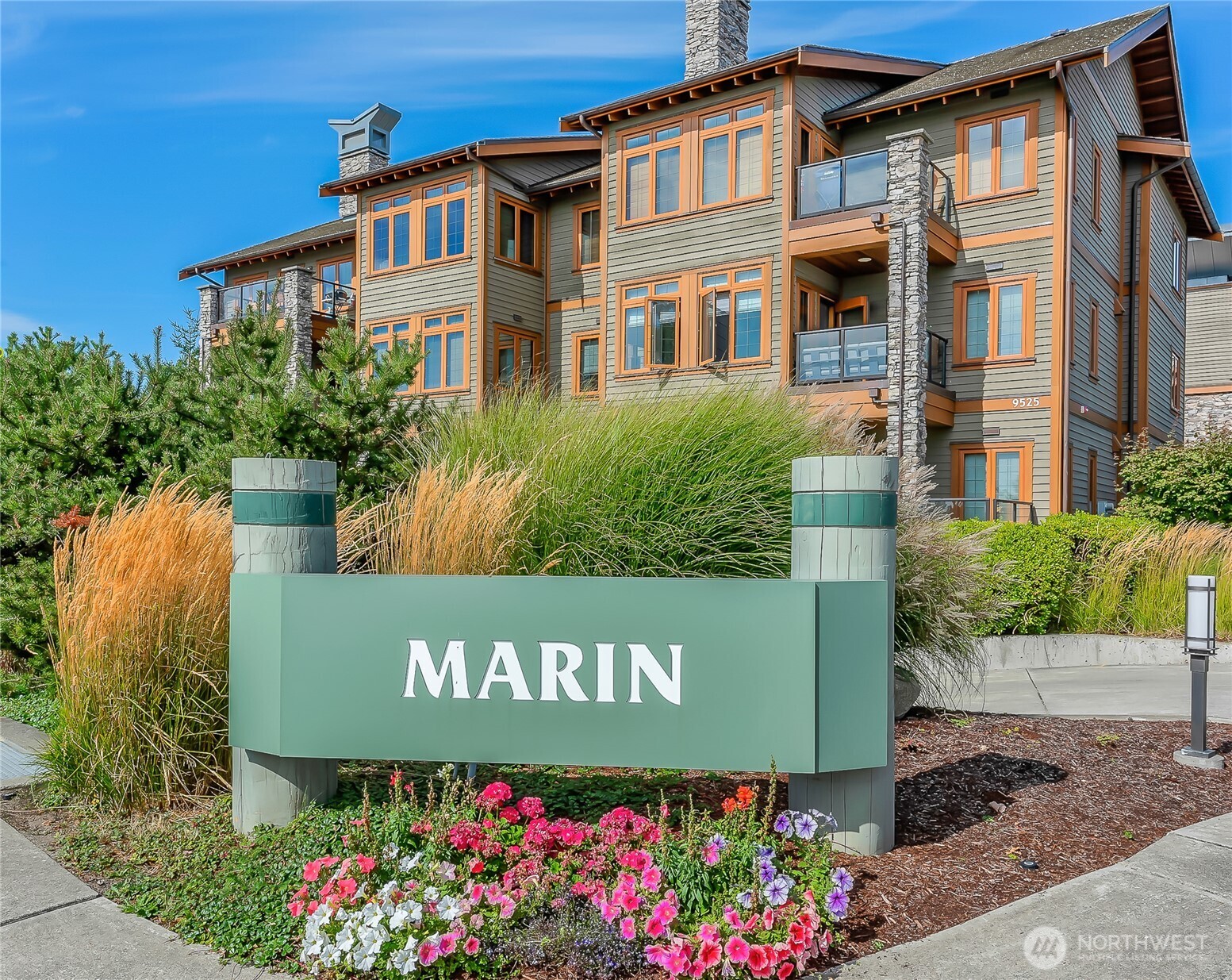 9525 Semiahmoo Parkway Unit: A204