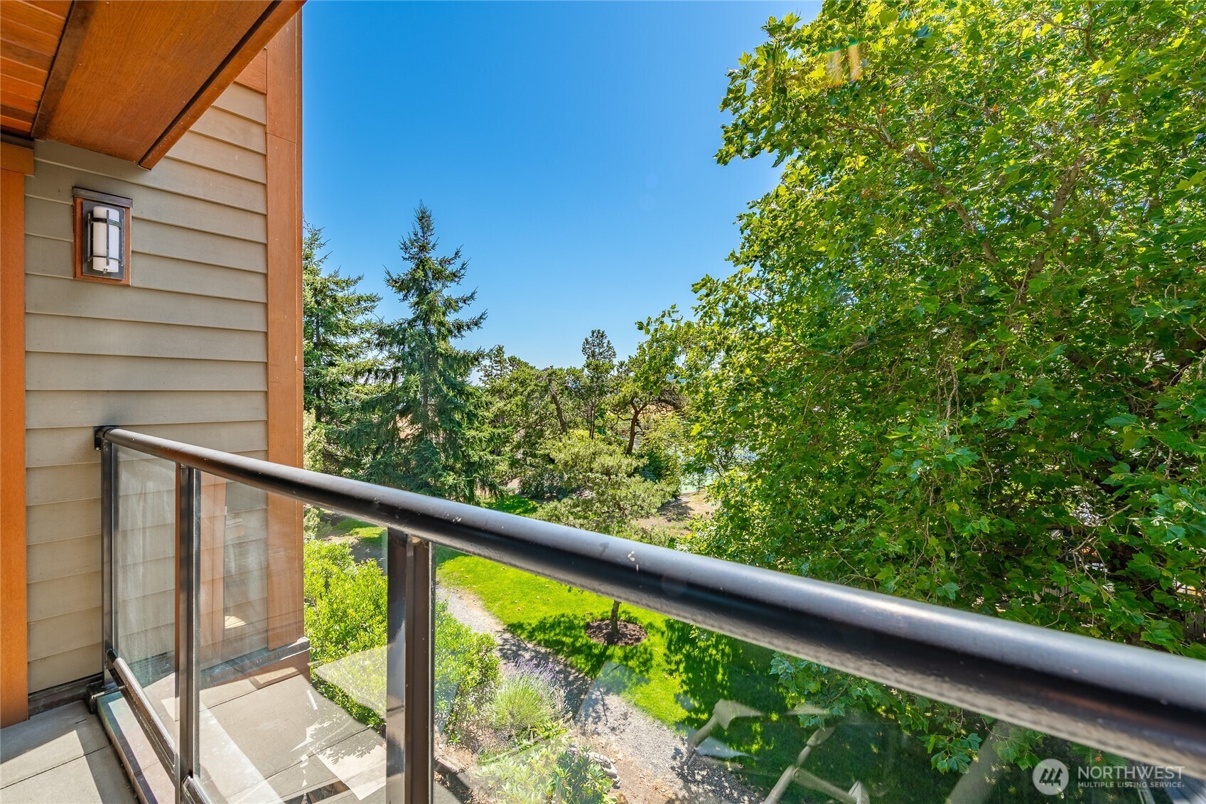 9525 Semiahmoo Parkway Unit: A204