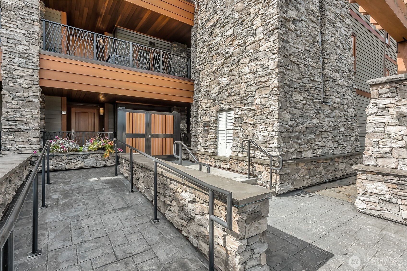 9525 Semiahmoo Parkway Unit: A204