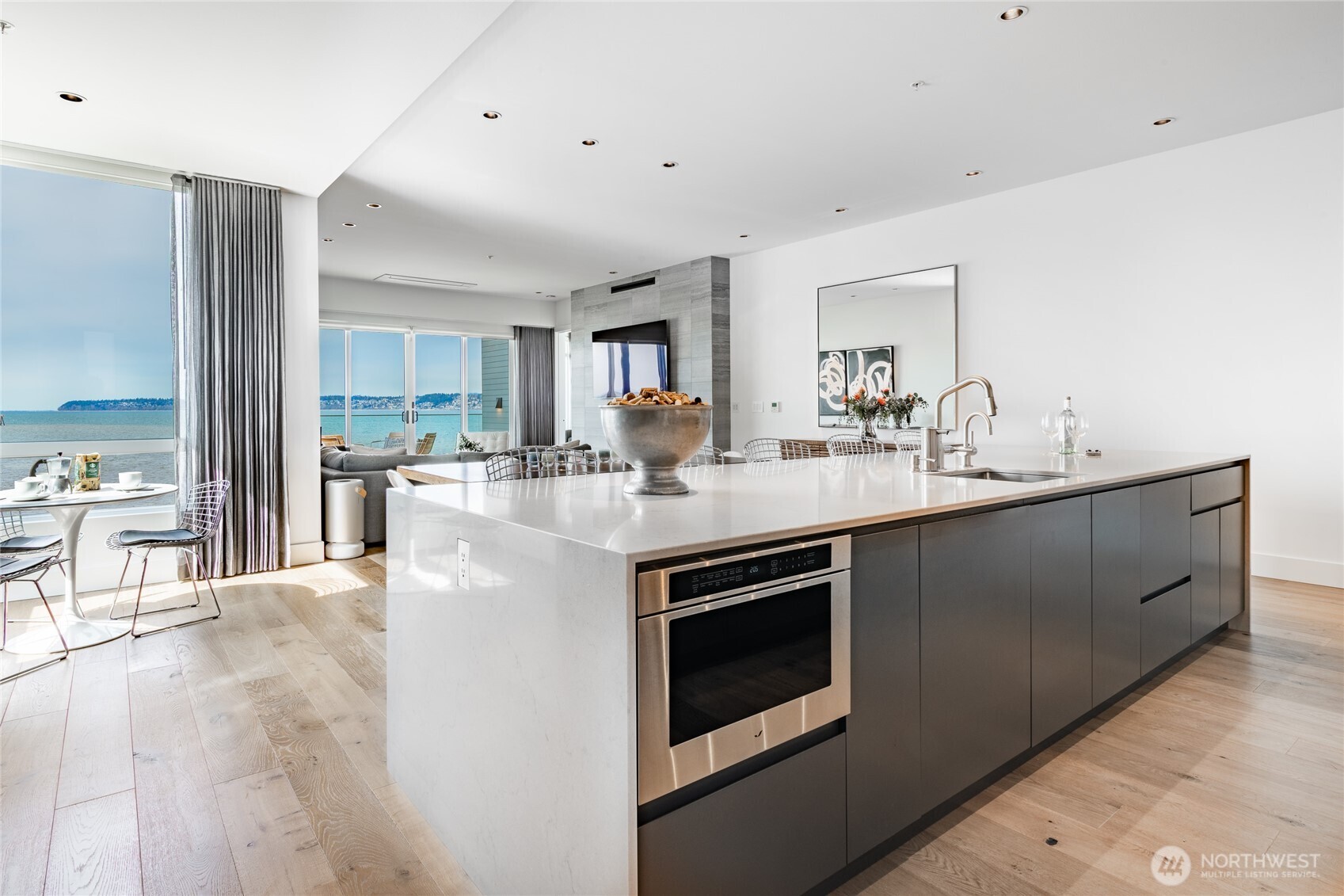 9545 Semiahmoo Parkway Unit: 201