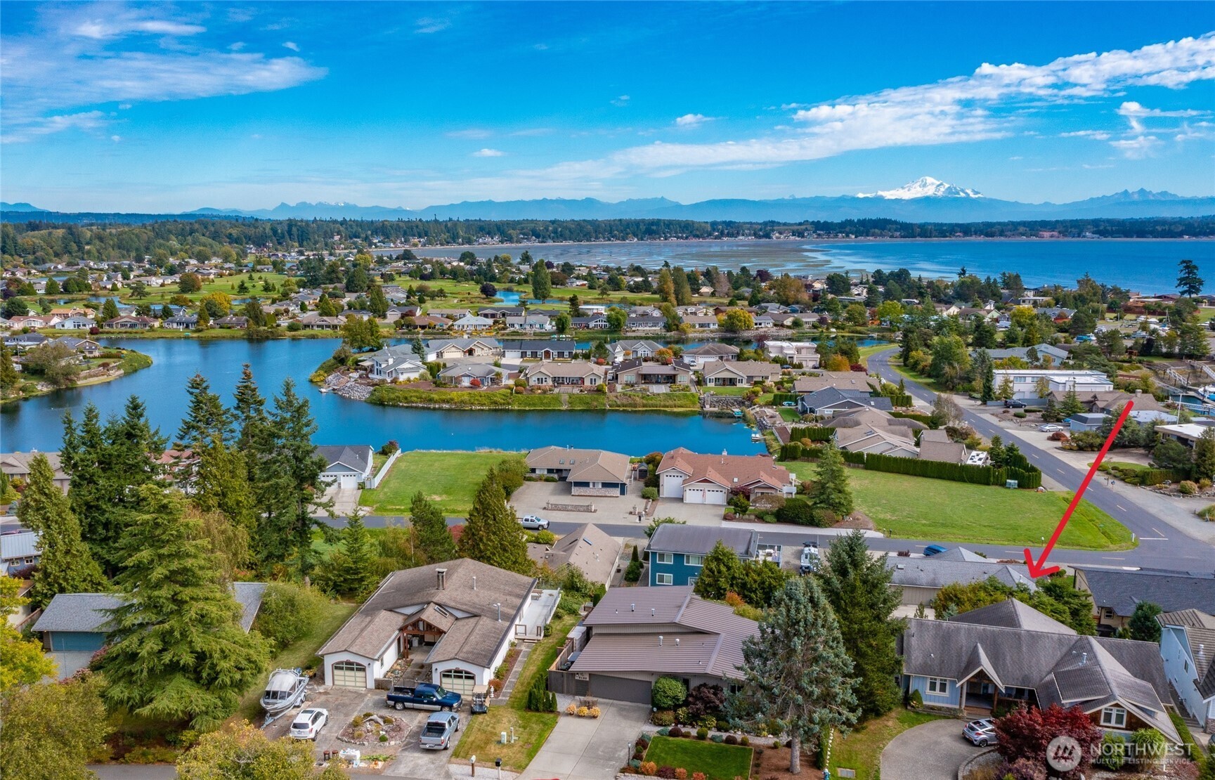 8124 Comox Rd
