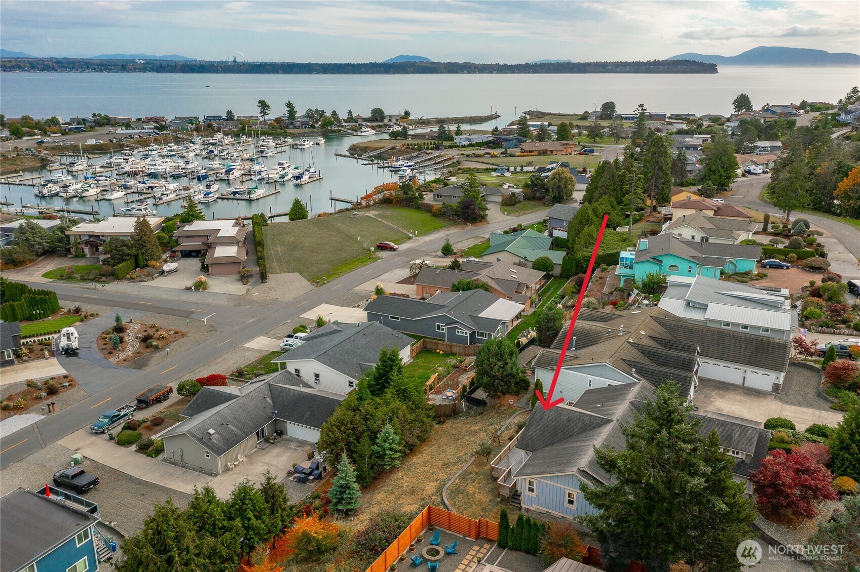 8124 Comox Rd