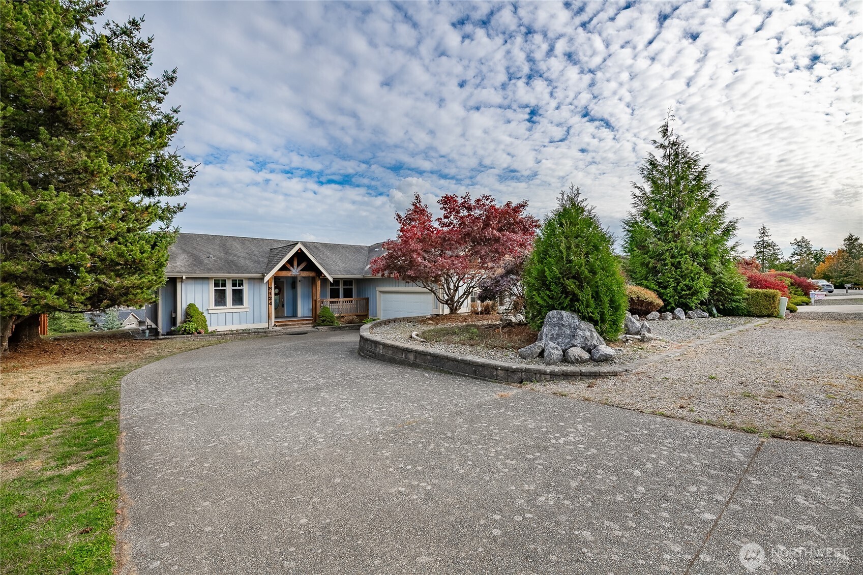 8124 Comox Rd