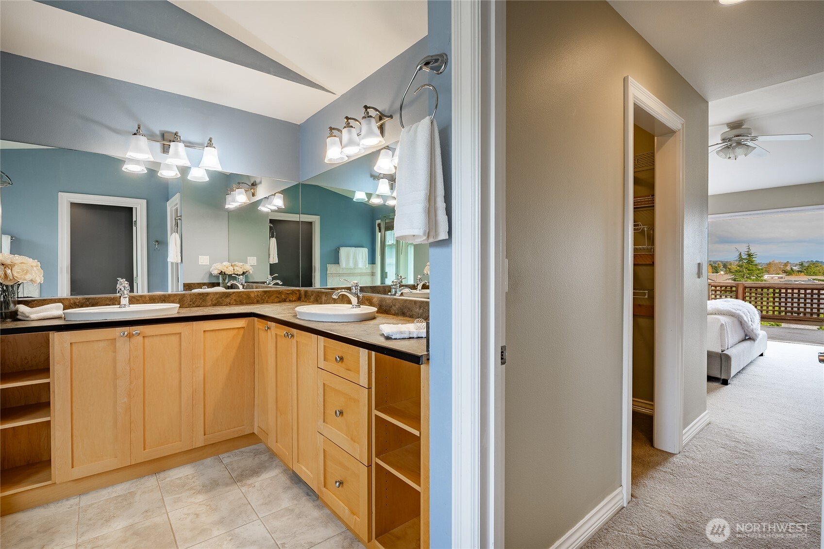 8124 Comox Rd