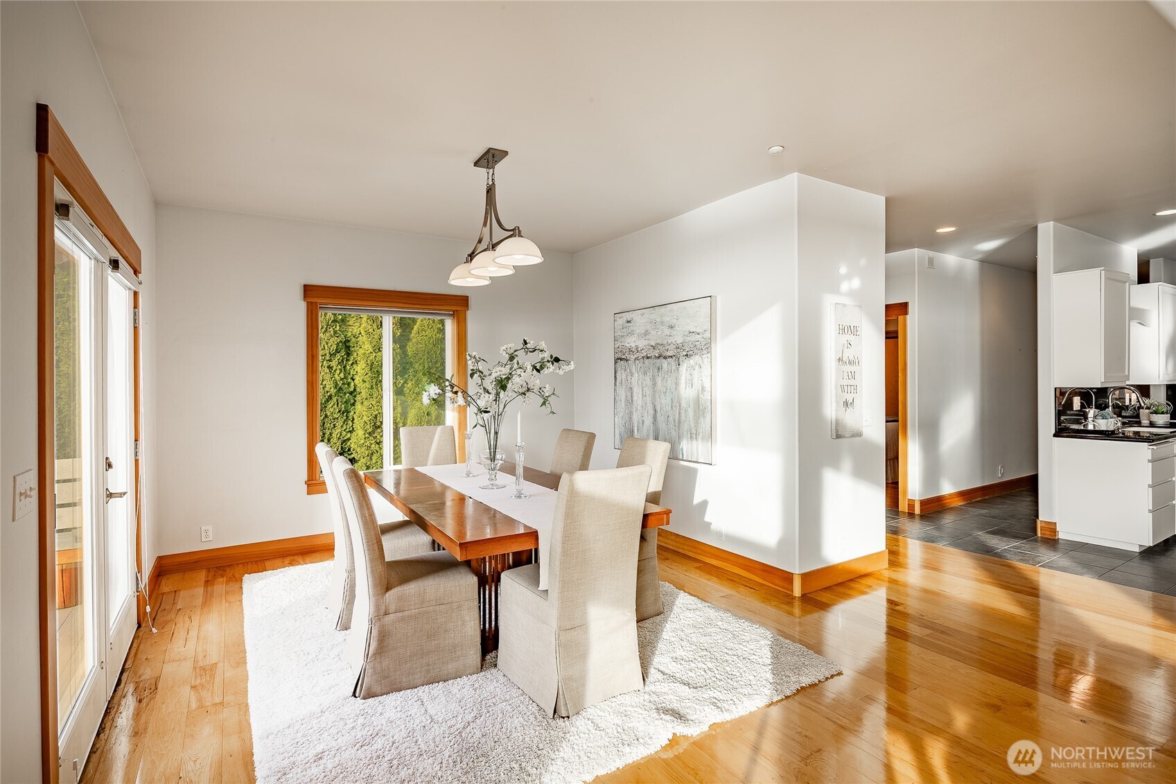 2176 Montfort Avenue