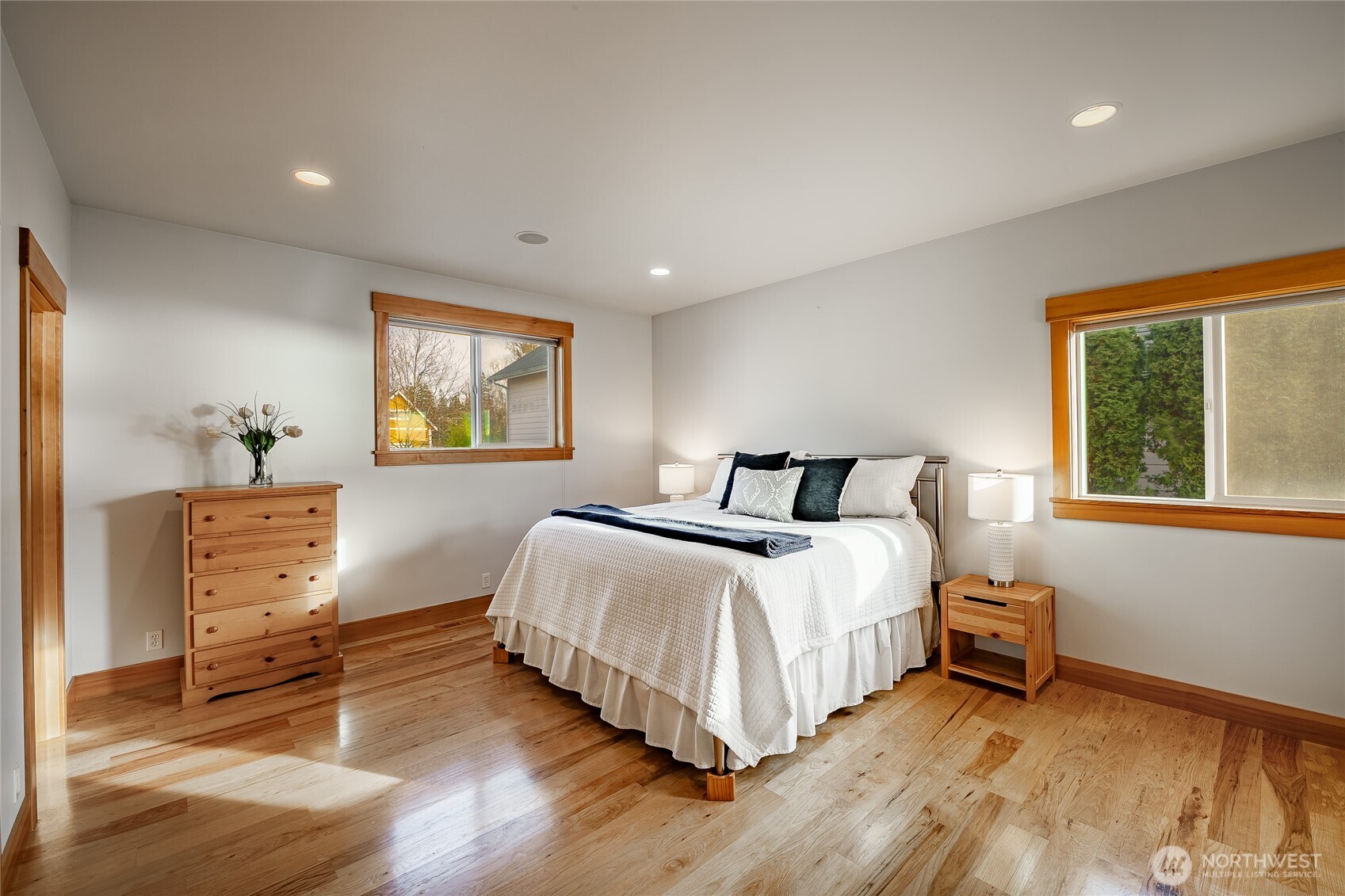 2176 Montfort Avenue