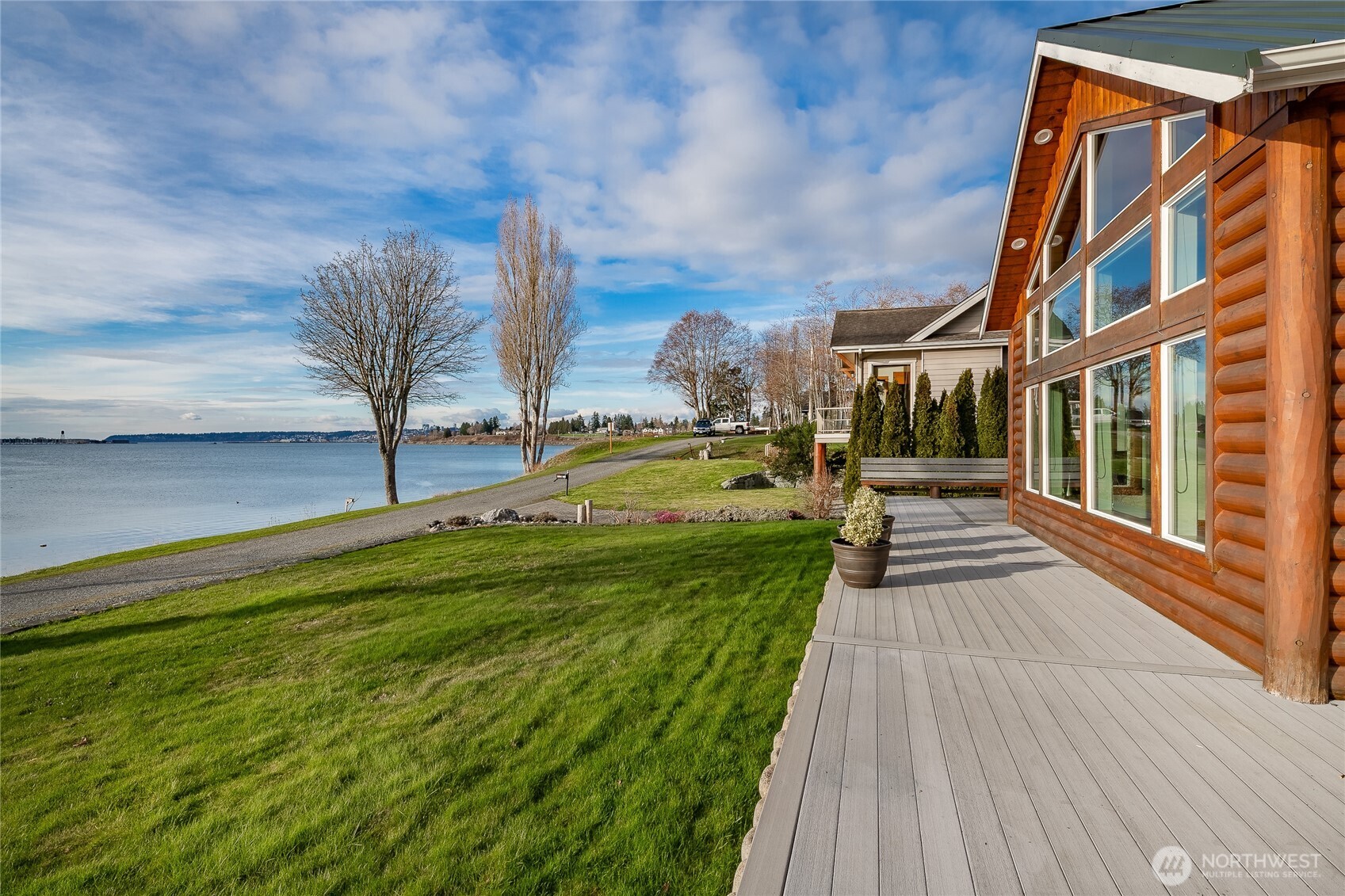 2176 Montfort Avenue