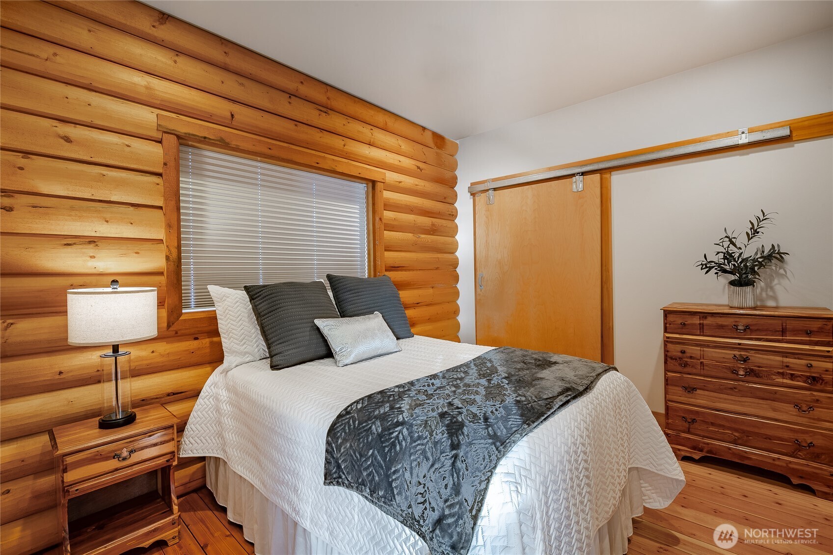 2176 Montfort Avenue