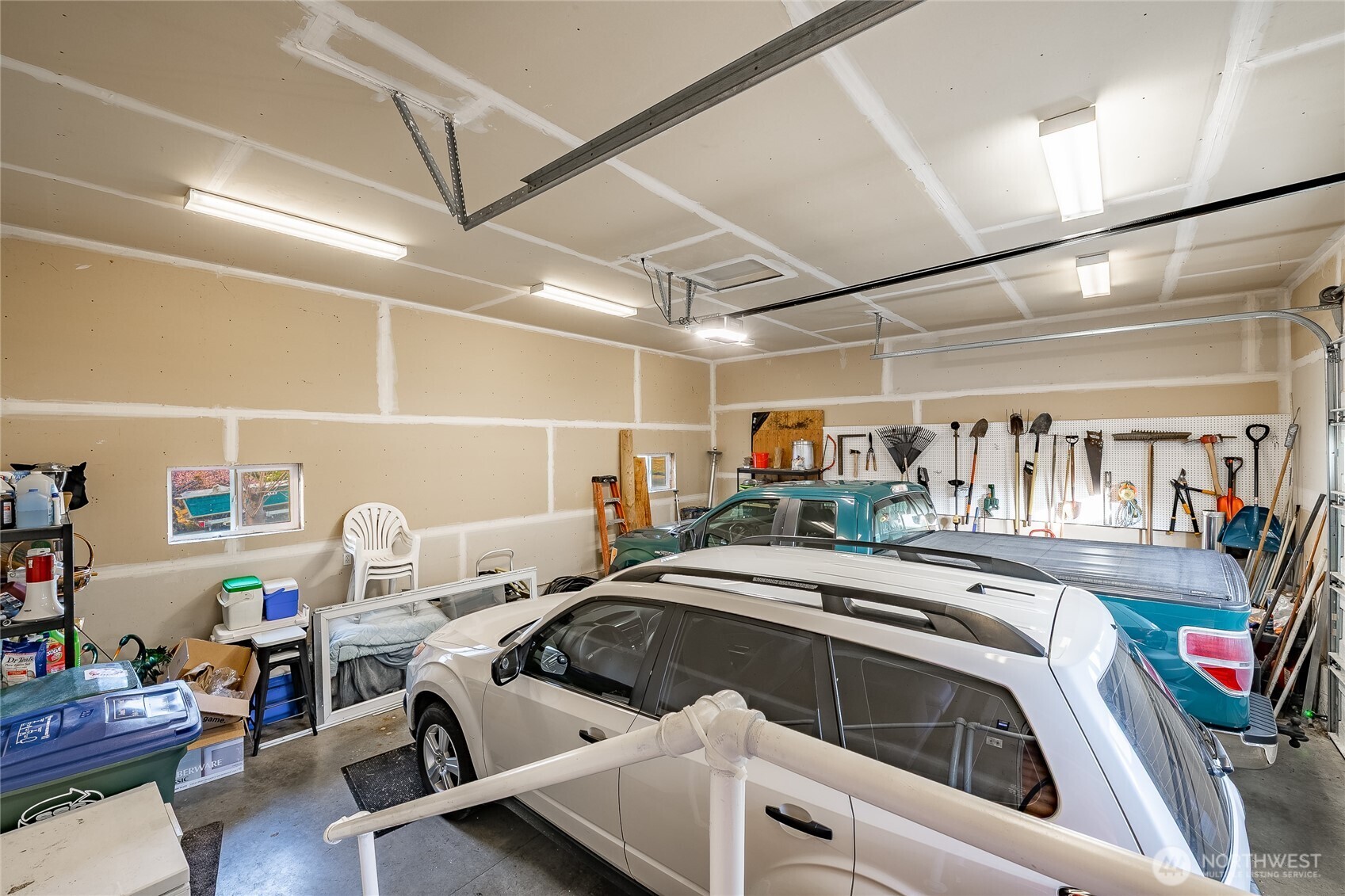 2176 Montfort Avenue