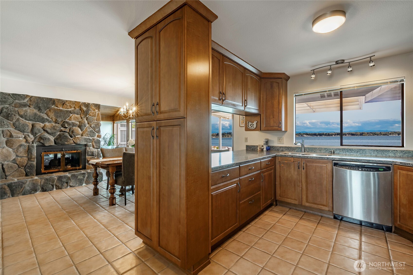 5411 Nootka Loop