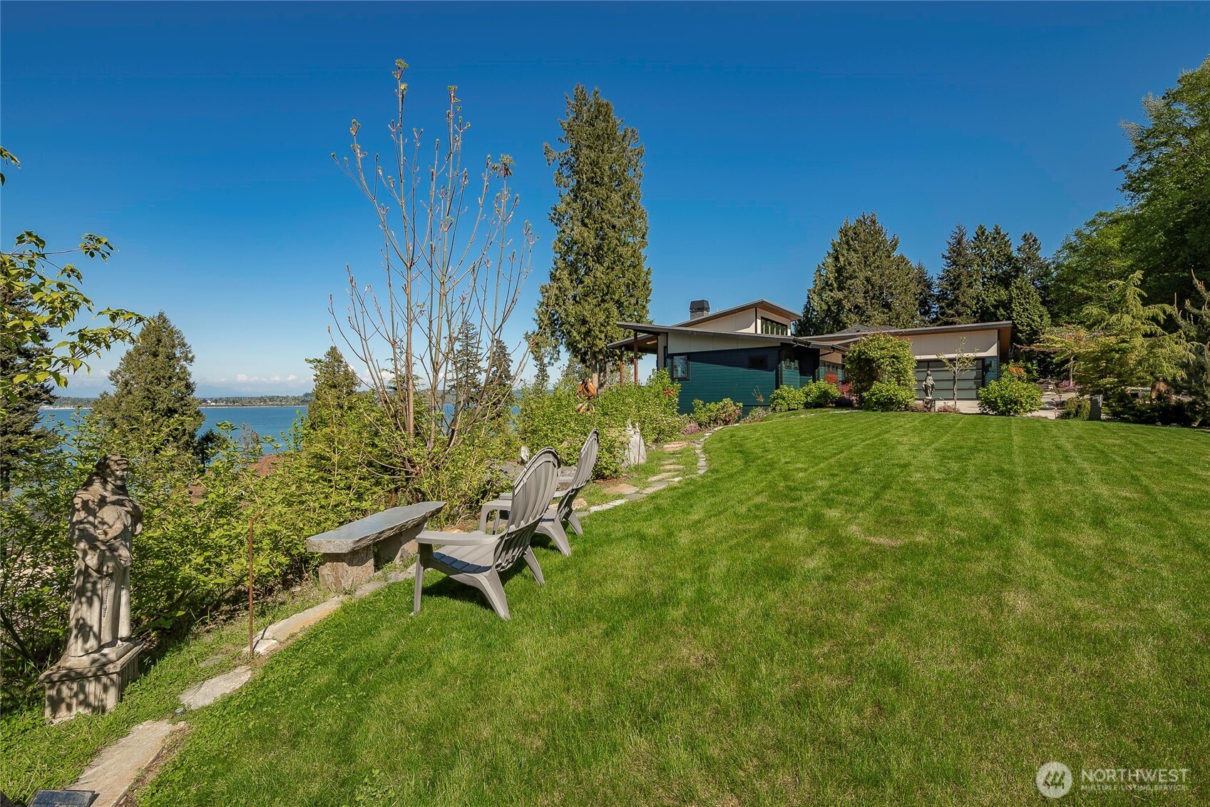 5442 Goldfinch Way