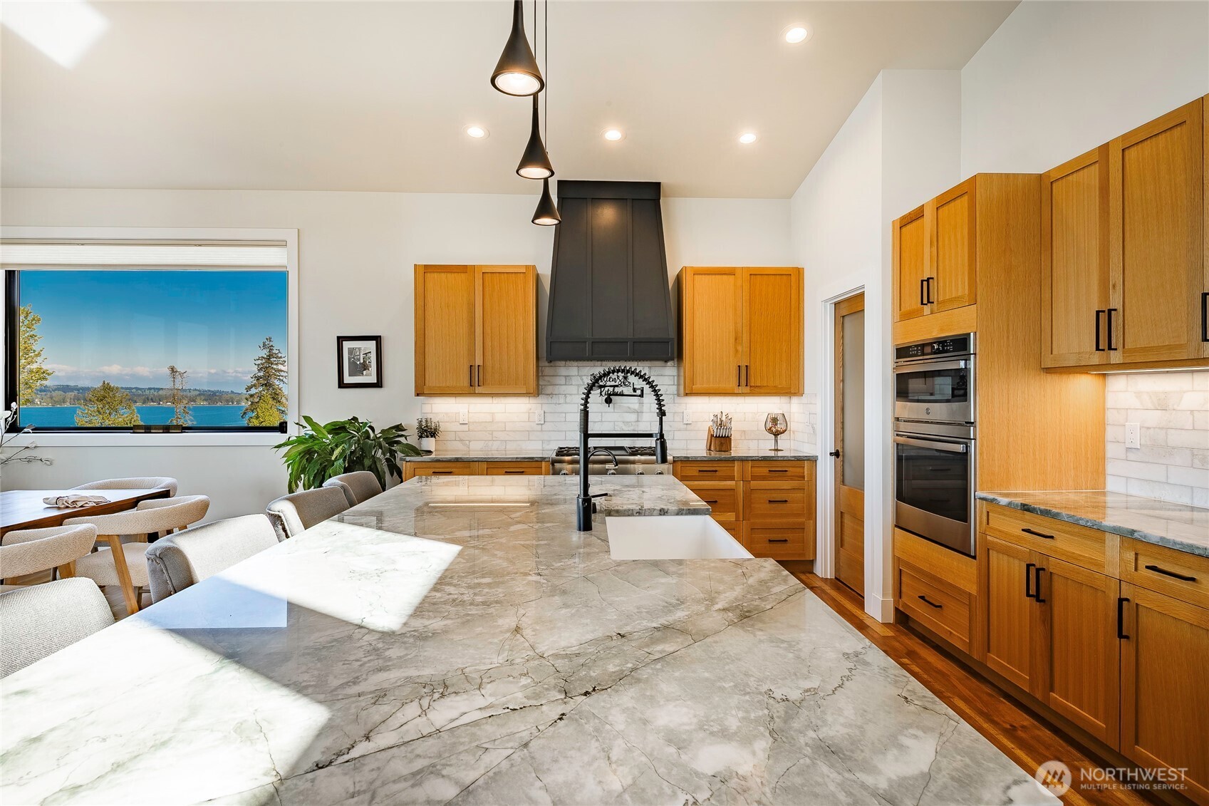 5442 Goldfinch Way