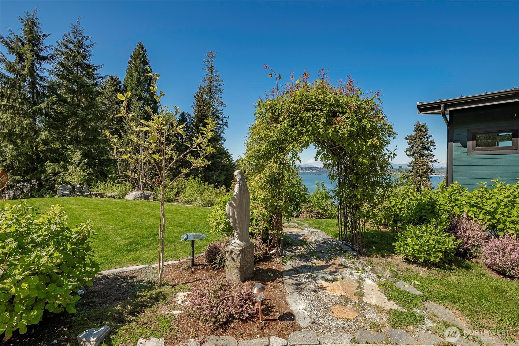 5442 Goldfinch Way