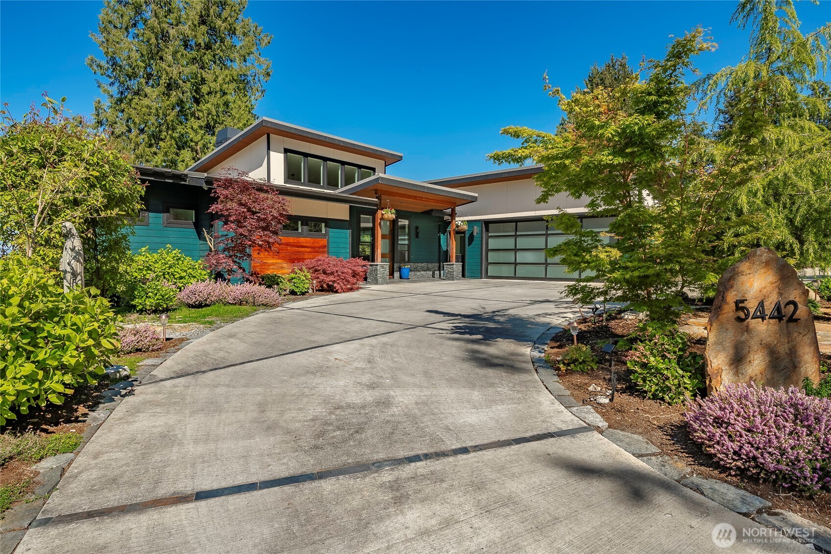 5442 Goldfinch Way
