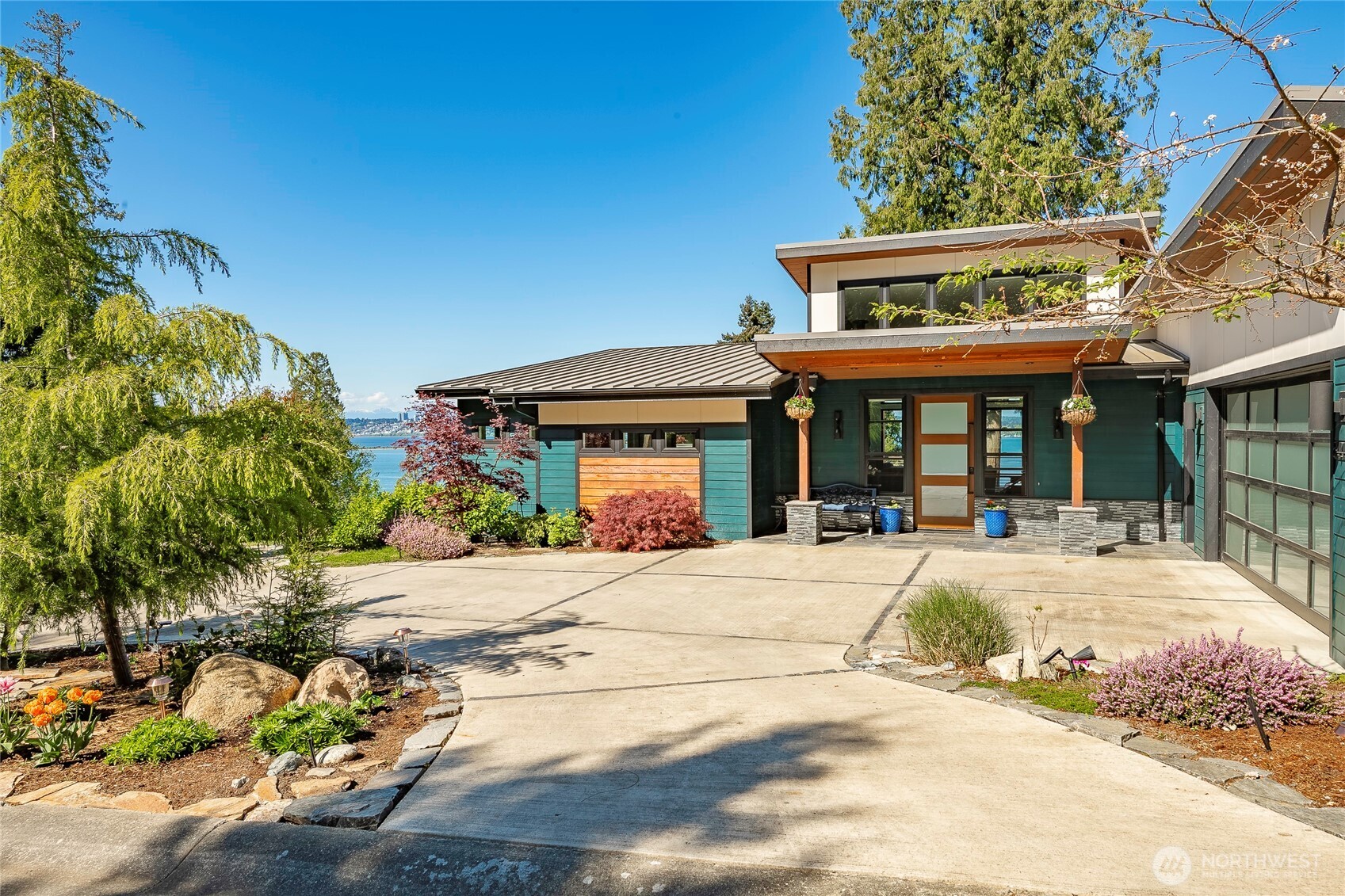 5442 Goldfinch Way