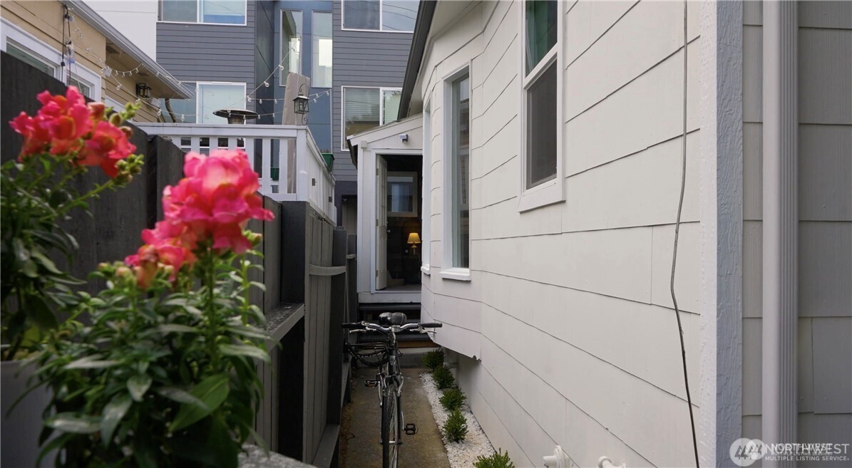 1305 NE 55th Street