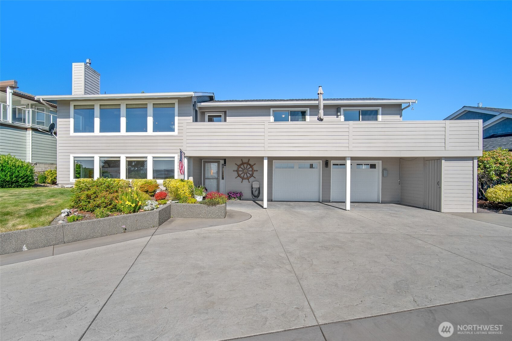 8037 Chinook Way