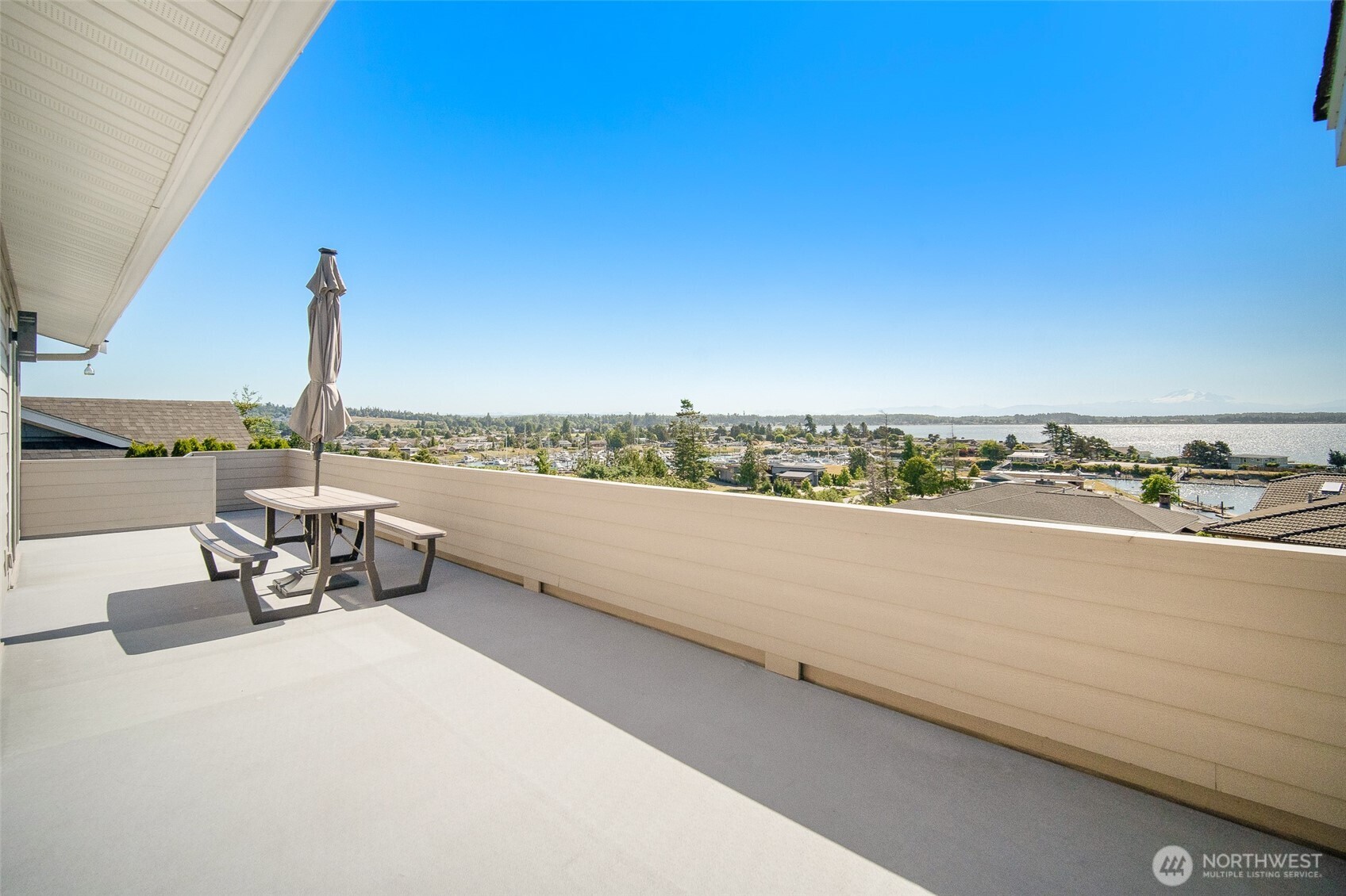 8037 Chinook Way