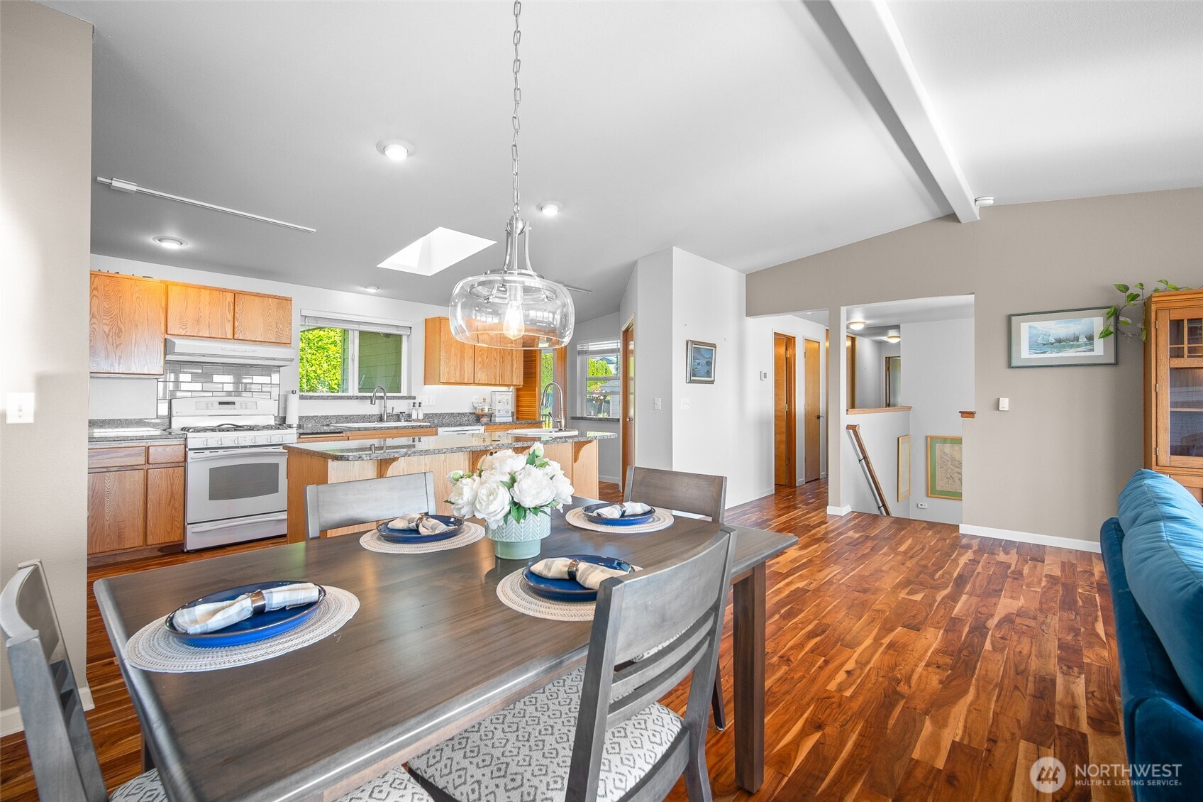 8037 Chinook Way