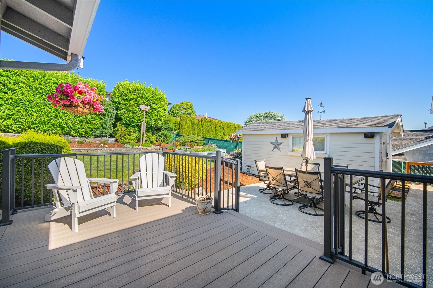 8037 Chinook Way