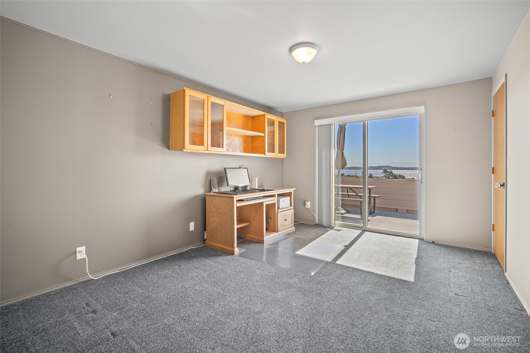 8037 Chinook Way