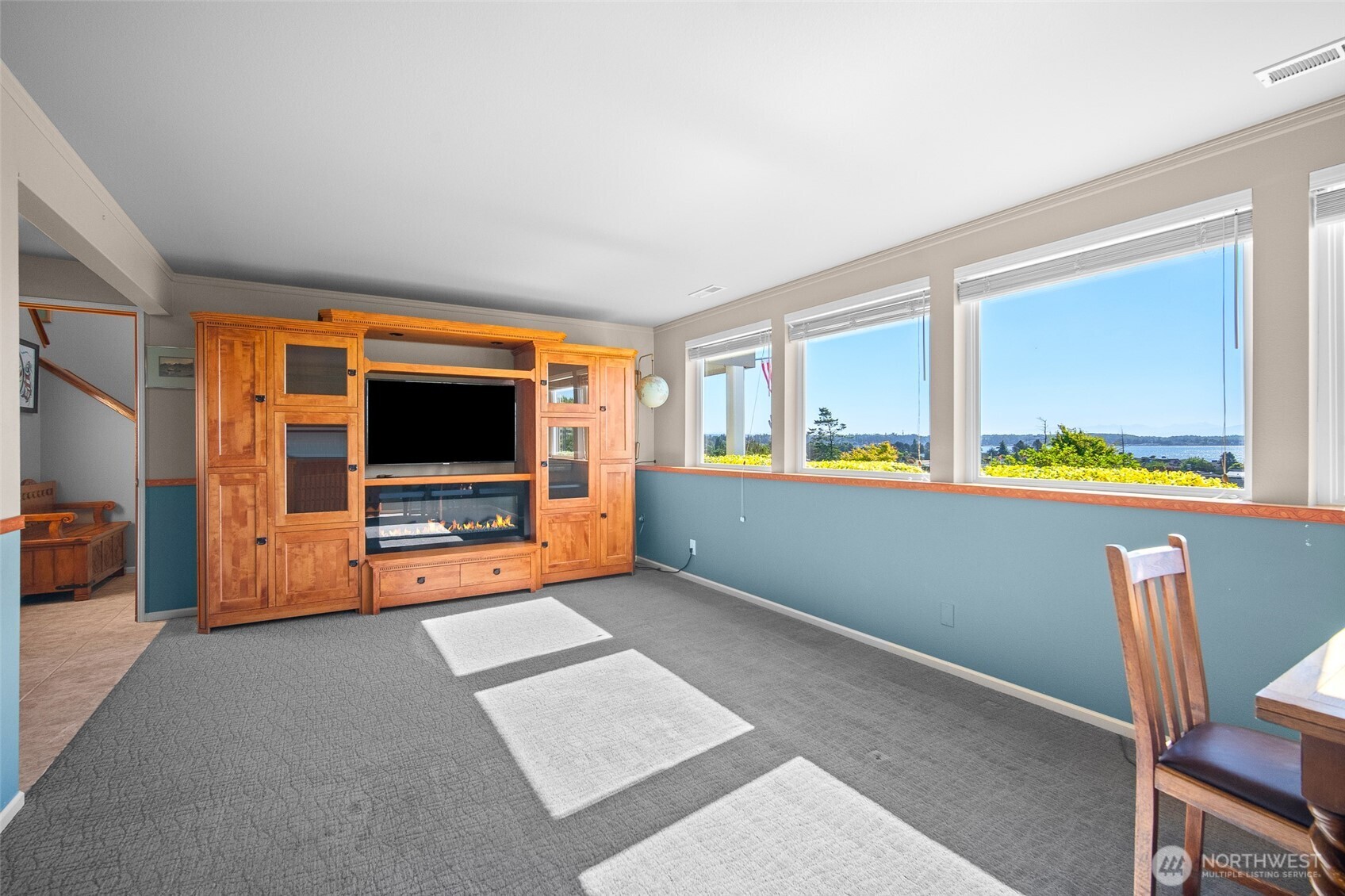 8037 Chinook Way