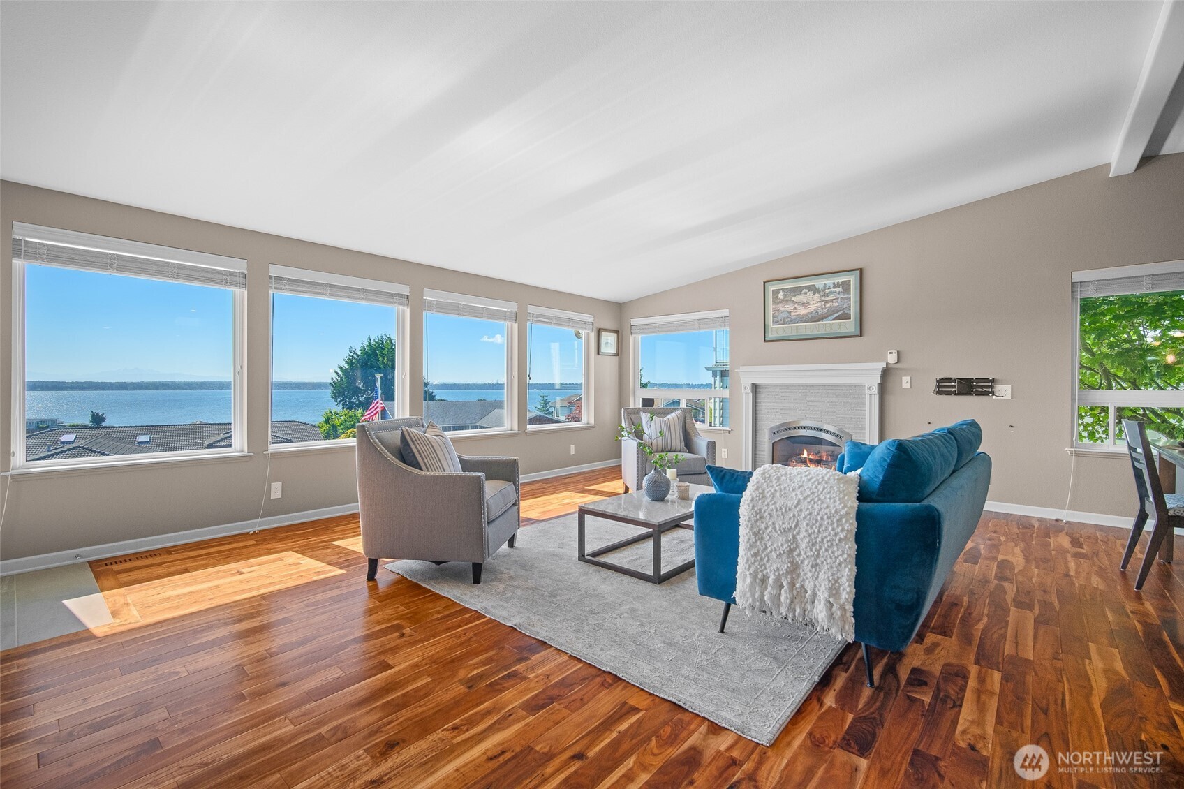 8037 Chinook Way