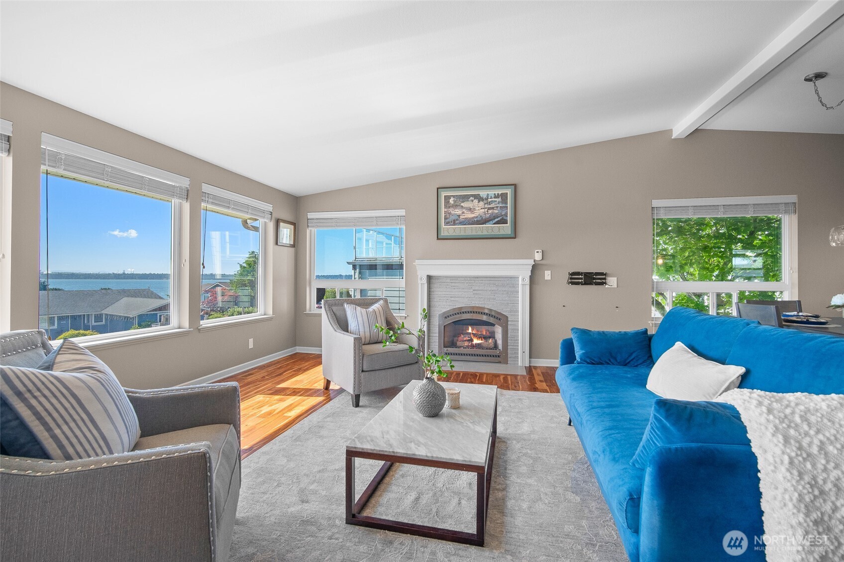 8037 Chinook Way