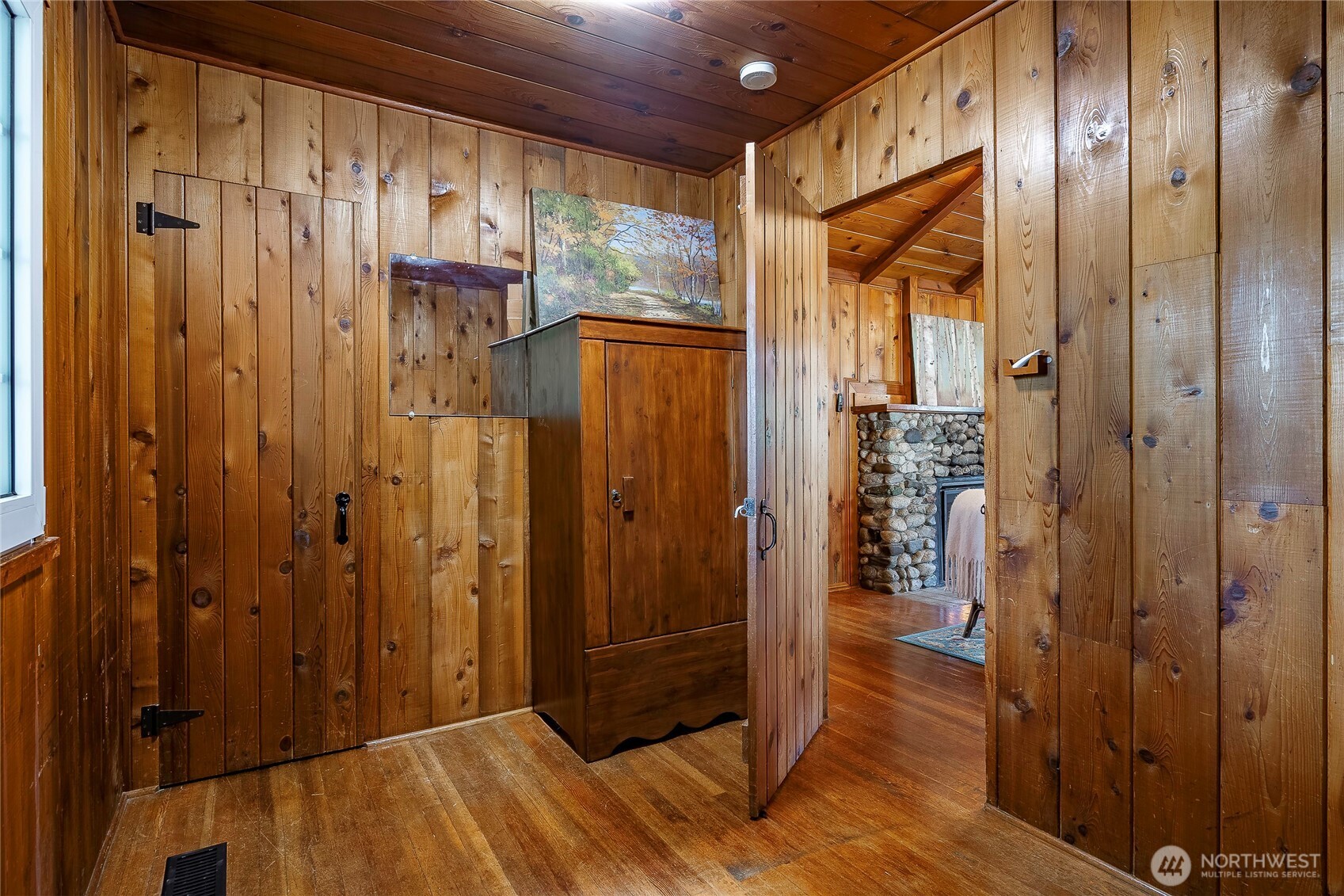 4803 Cedar Lane