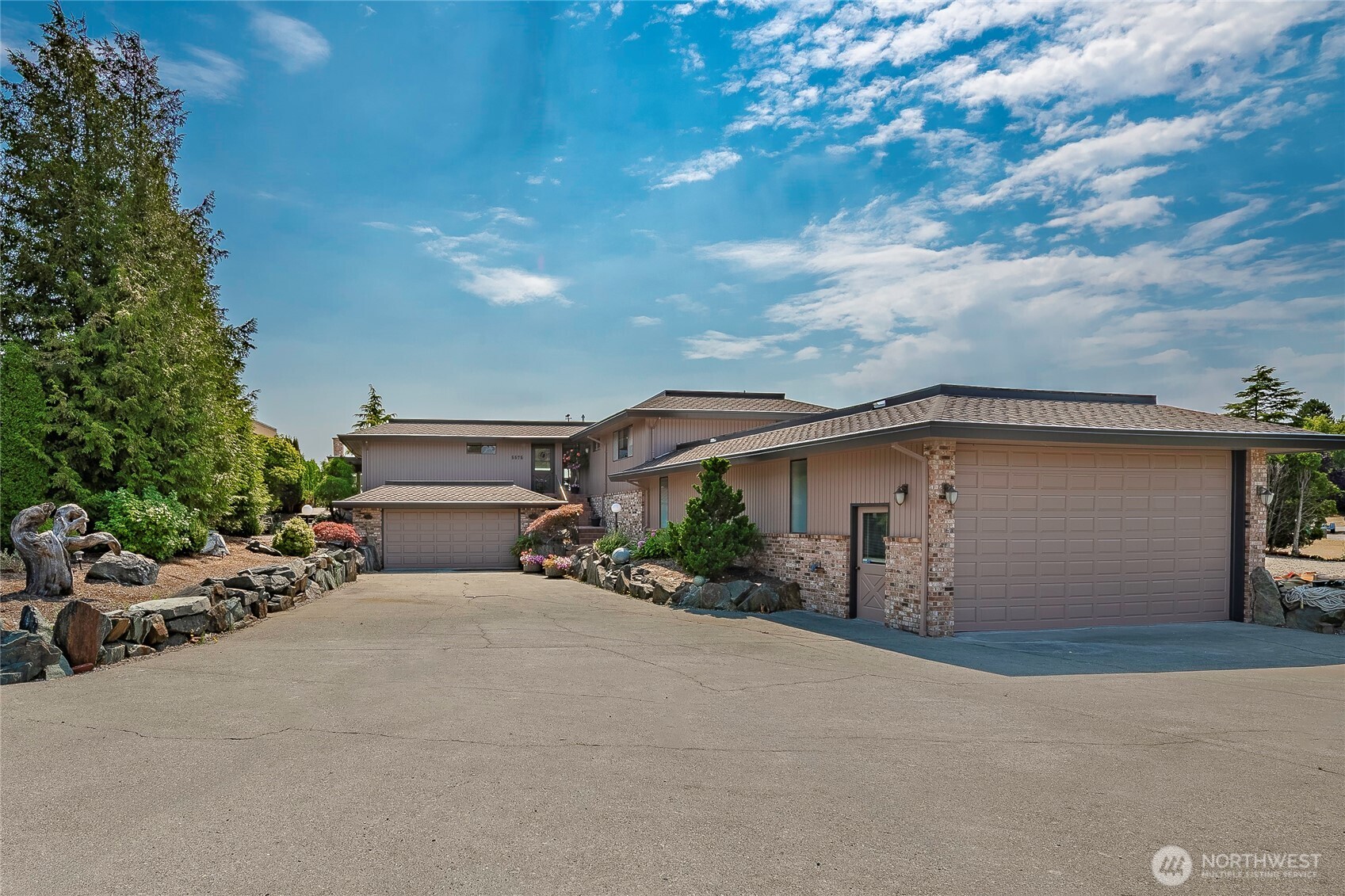 5575 Coquitlam Drive