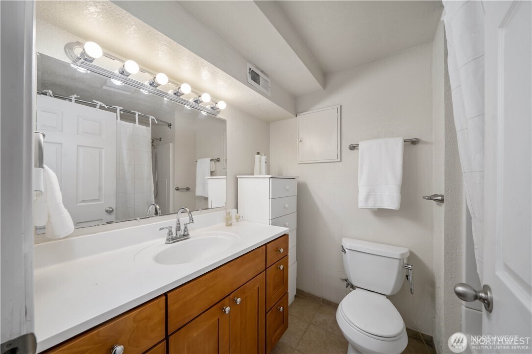1305 NE 55th Street