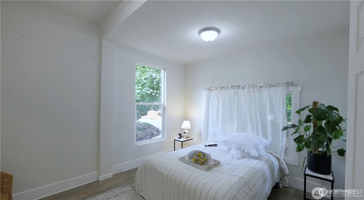 1305 NE 55th Street
