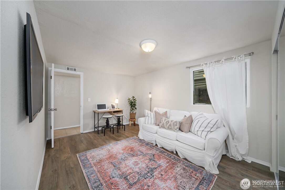1305 NE 55th Street