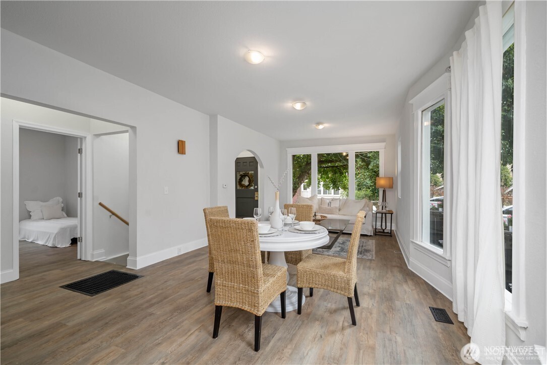 1305 NE 55th Street
