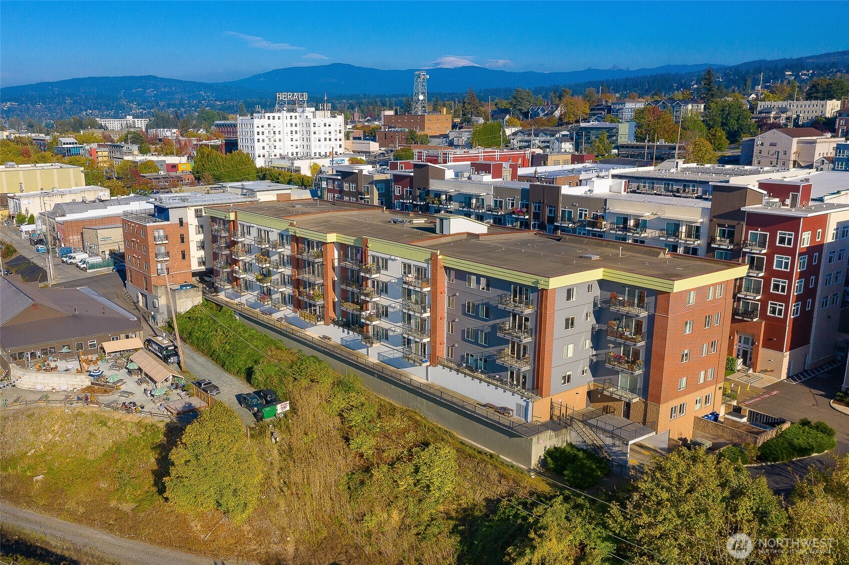 1015 Railroad Avenue Unit: 502