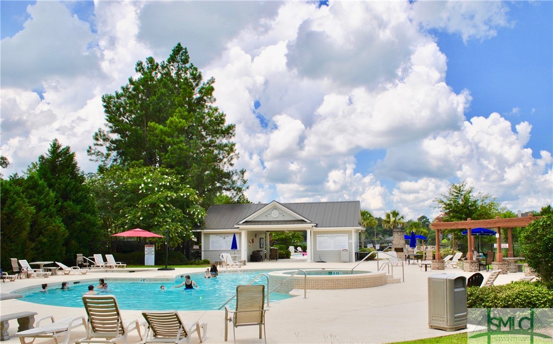 432 Roberts Way