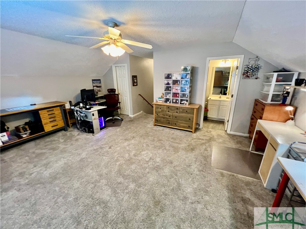 432 Roberts Way