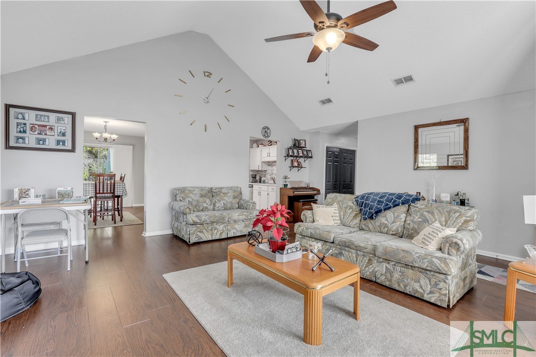 407 Manta Cove