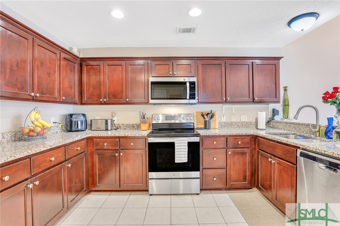 105 Oak Ridge Circle