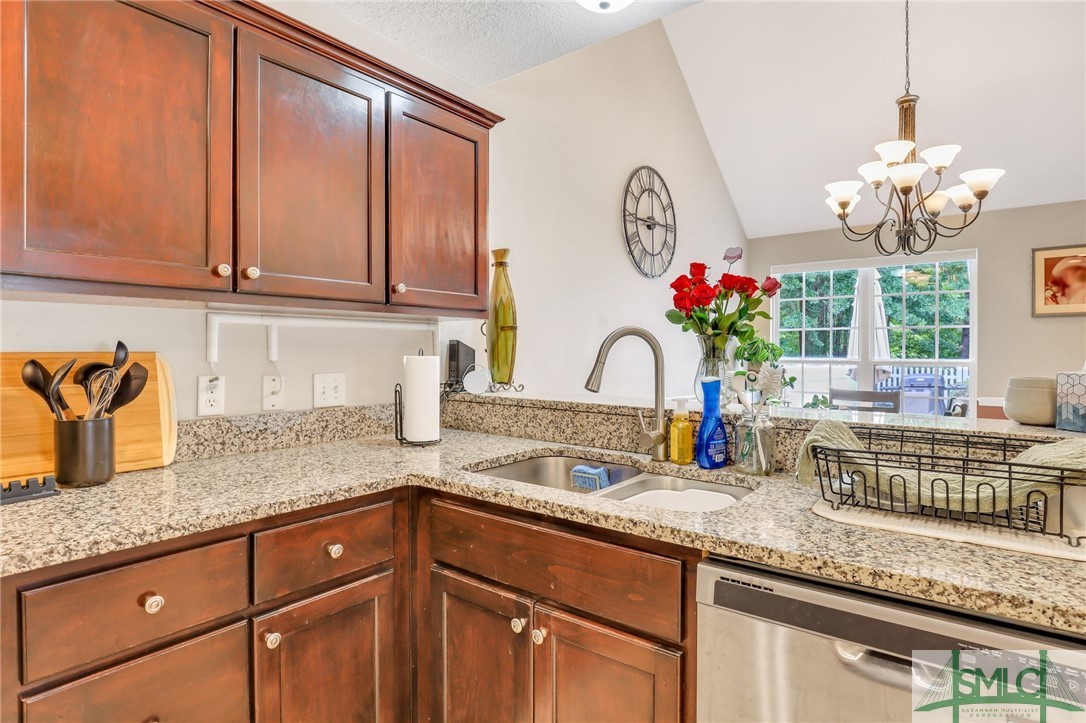 105 Oak Ridge Circle