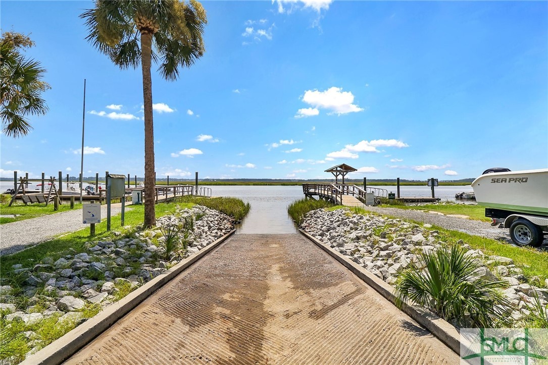 105 Oak Ridge Circle