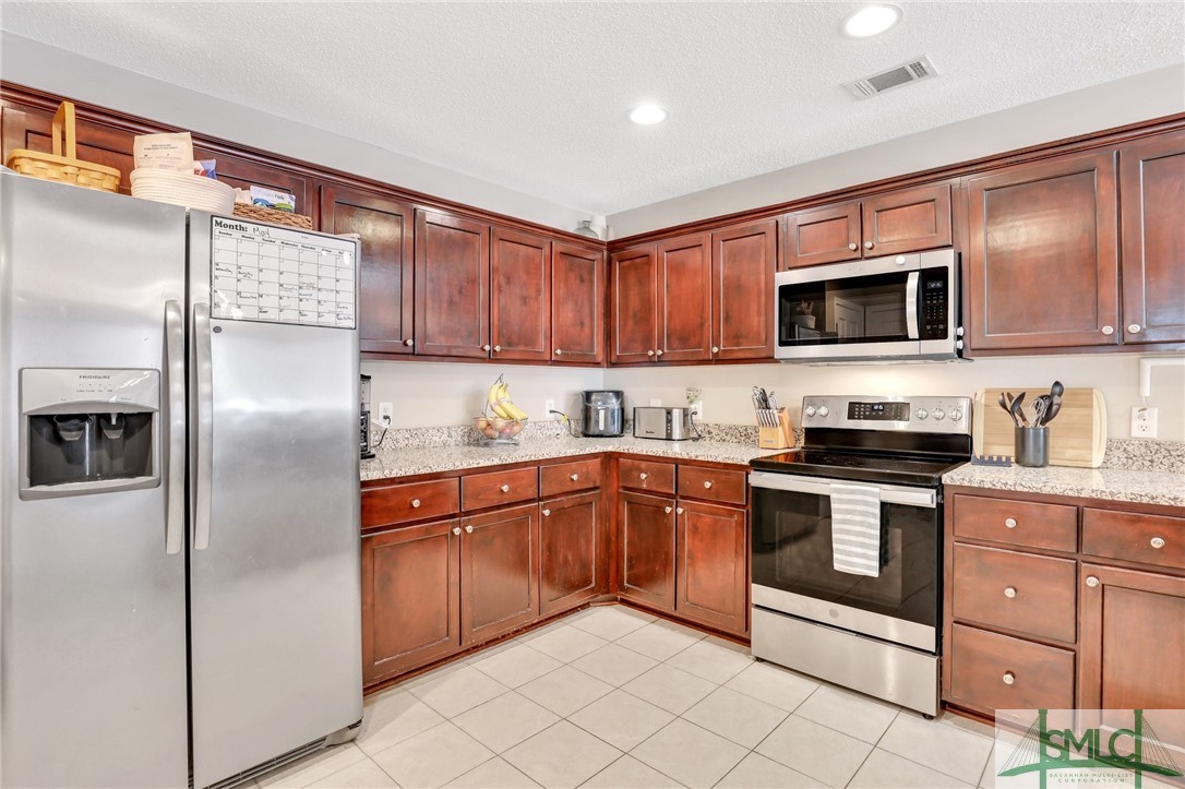 105 Oak Ridge Circle