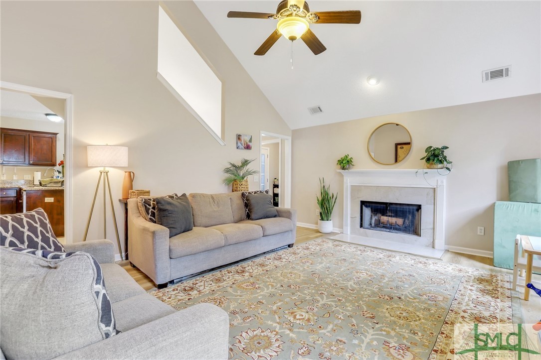 105 Oak Ridge Circle