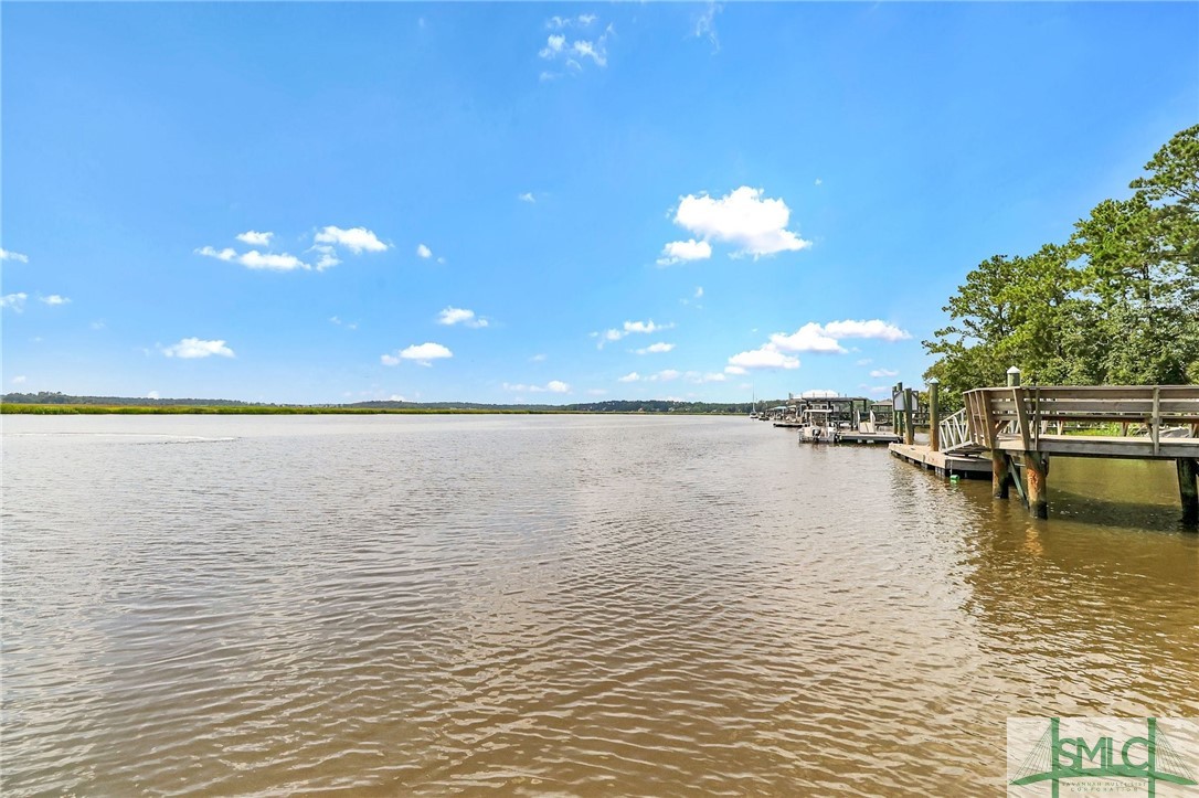 105 Oak Ridge Circle