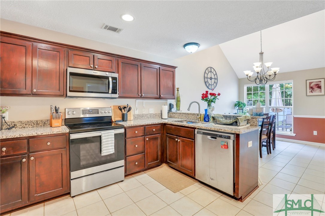 105 Oak Ridge Circle