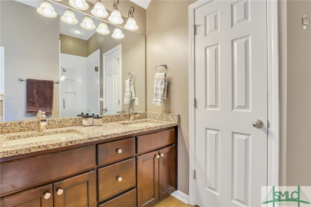 105 Oak Ridge Circle