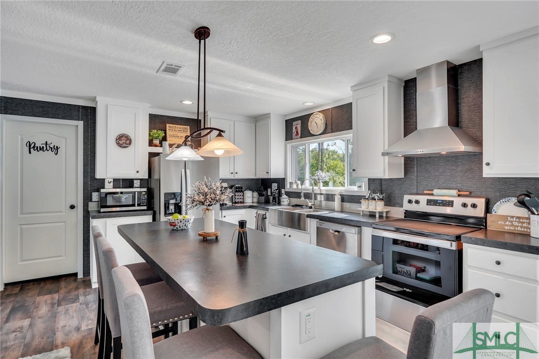 4004 Savannah Highway